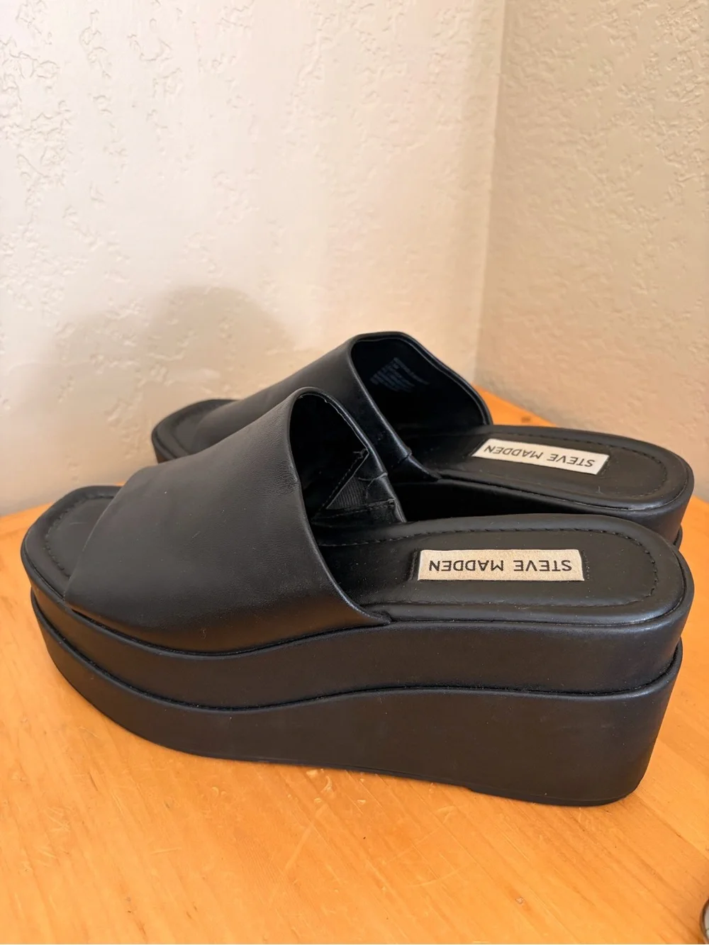 Steve Madden Black Leather Platform Slide Mules